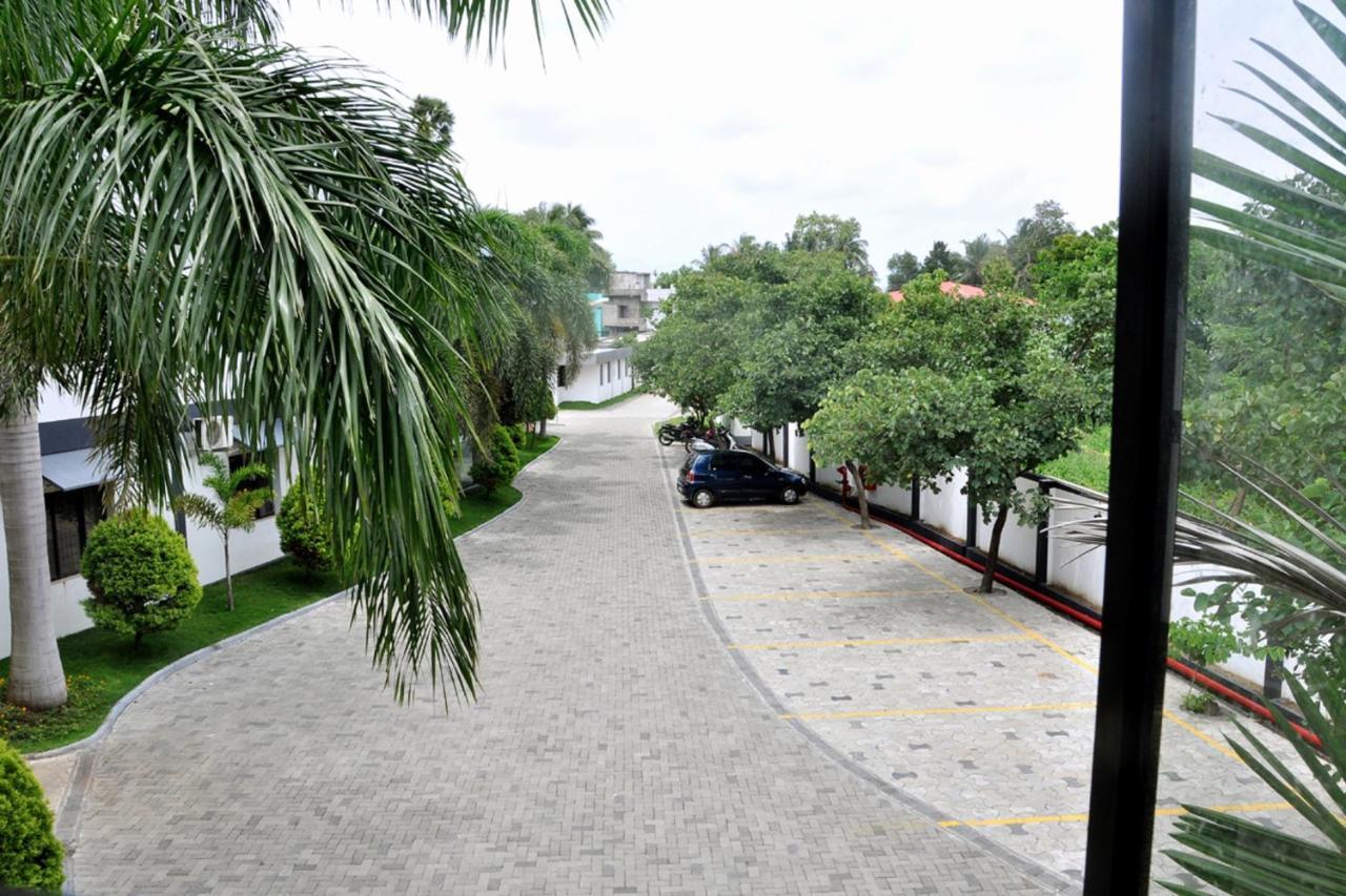 Hotel Palm Shore Palakkad Extérieur photo